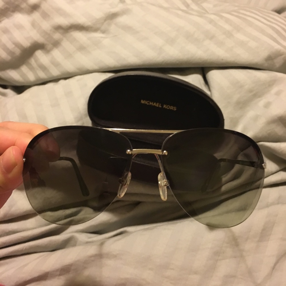 Michael Kors aviators!😎
